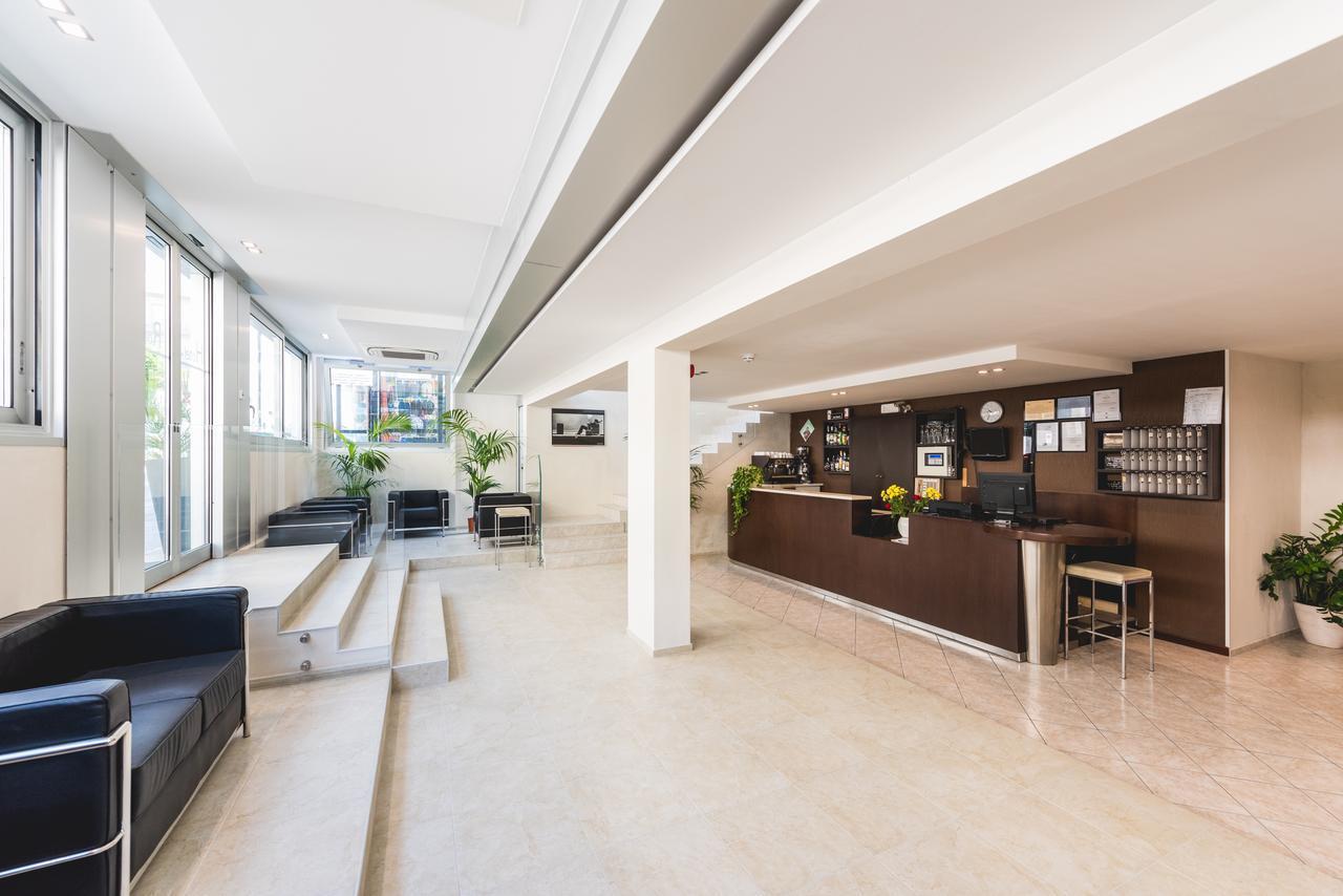 Hotel Romina Ріміні Екстер'єр фото
